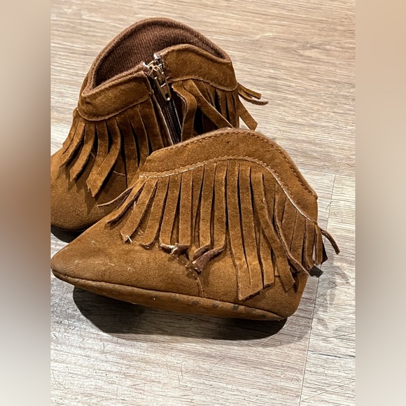 Toddler Brown Fringe Boots, Size 2 - Picture 2 of 4